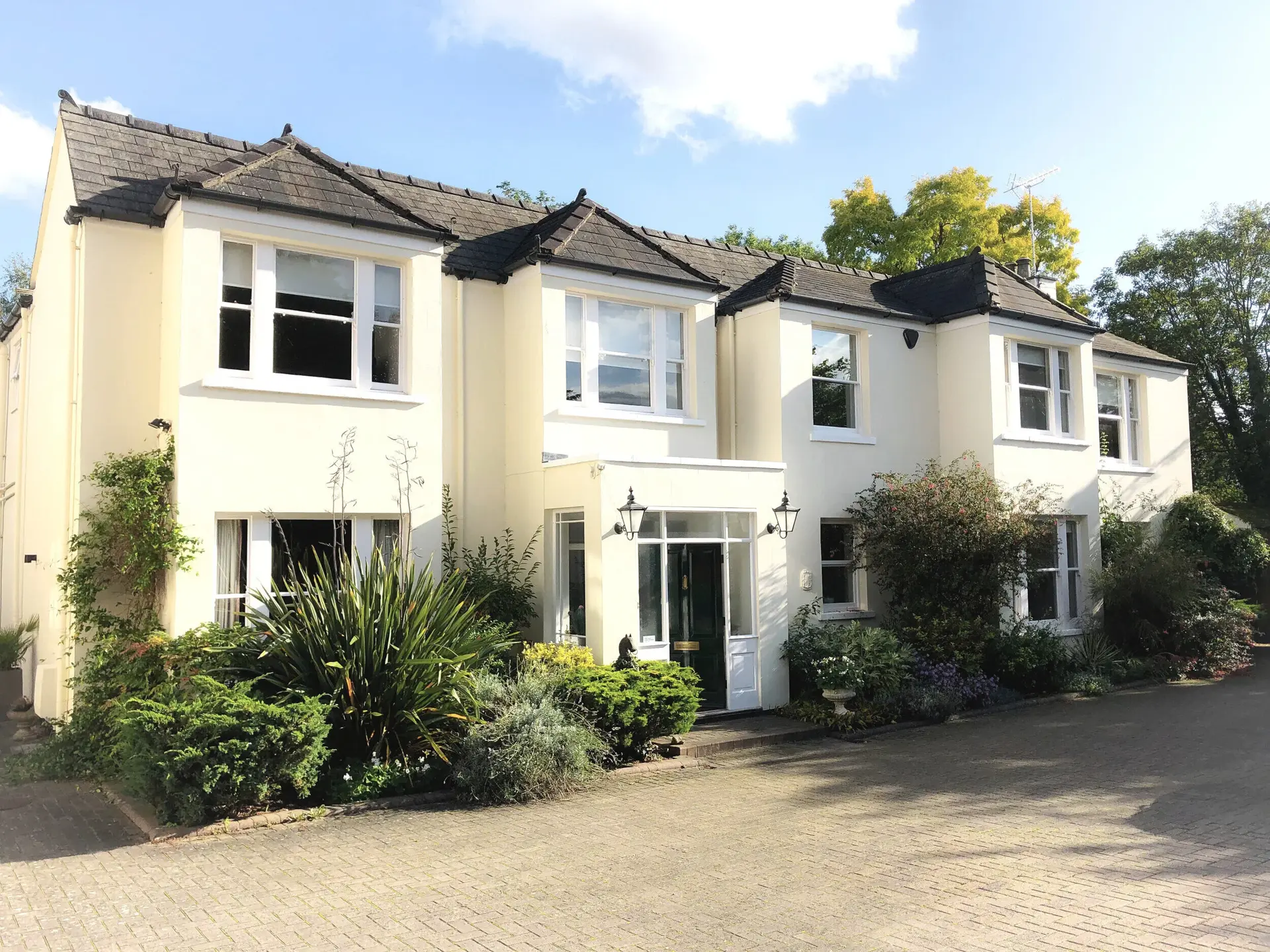 The Little Manor